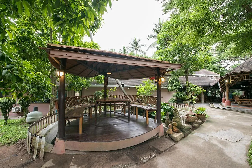 Koh Tao Coral Grand Resort  Тау